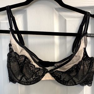 Victoria’s Secret Lace Plunge Bra, 34D, Unlined